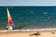 Bateau optimiste sur la plage de Kaiteriteri