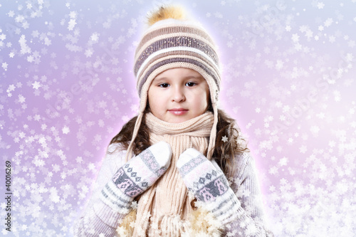 Foto: Cuty little girl in winter wear Cuty little girl in winter wear