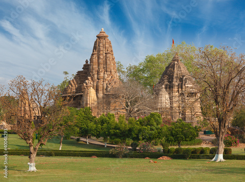 Photo: Lakshmana and Matangeshwar temples, Khajuraho Lakshmana and Matangeshwar temples, Khajuraho