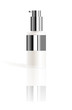 Illustration: tube spray de crème chromé pour le corp tube spray de crème chromé pour le corp