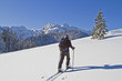 Foto: Skitourengeher beim Aufstieg Skitourengeher beim Aufstieg