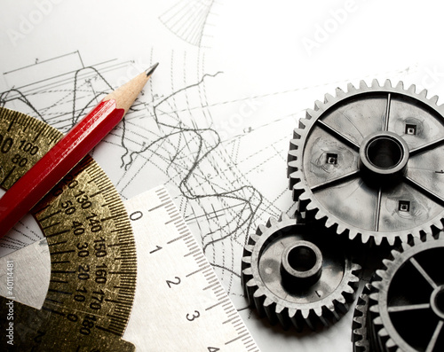 Foto: Mechanical ratchets and drafting Mechanical ratchets and drafting