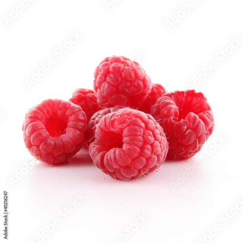 Foto: isolated raspberries isolated raspberries