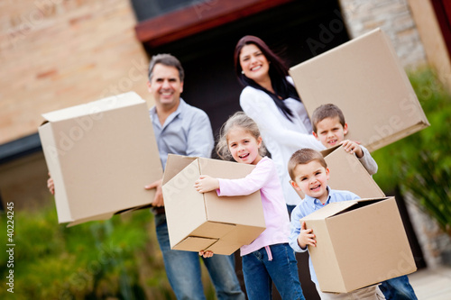 Photo: Family moving house Family moving house