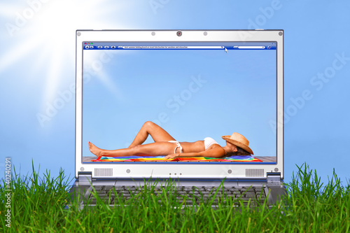 Foto: Summer holiday internet shopping Summer holiday internet shopping