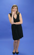 Frau im Kleid ]