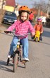 bébé avec vélo