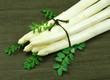 Foto: Spargel mit Pimpernell Spargel mit Pimpernell