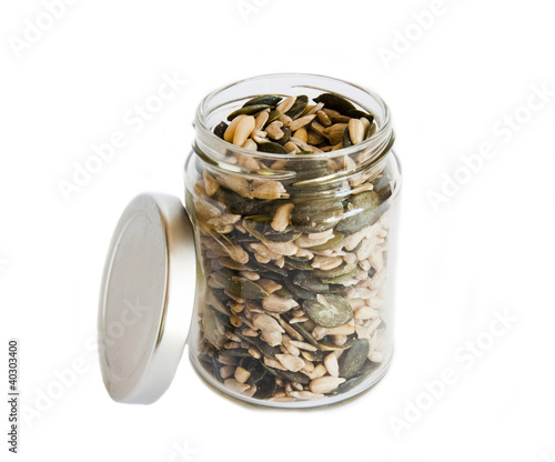 Foto: jar with grain jar with grain