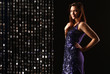 Frau im Partykleid
