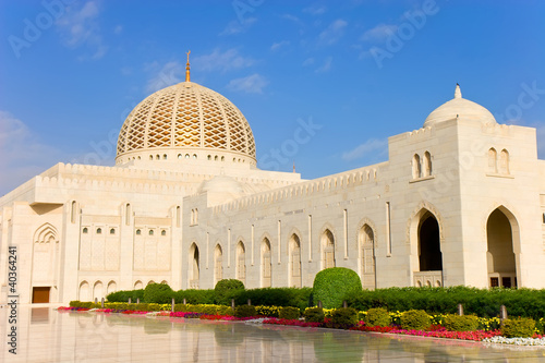 Foto: Beautiful Sultan Qaboos Grand Mosque in Muscat Beautiful Sultan Qaboos Grand Mosque in Muscat