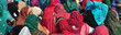 Donne orientali con copricapo indiano Donne orientali con copricapo indiano