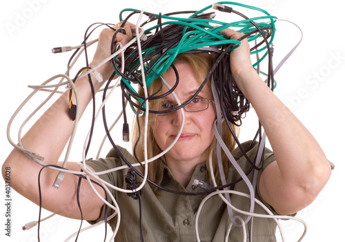 Photo: Frau im Kabel-Chaos Frau im Kabel-Chaos