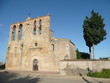 Spanien, Kirche mit Zypresse