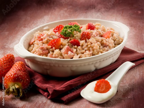 Photo: risotto with strawberries and cream sauce risotto with strawberries and cream sauce