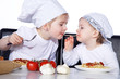 Photo: Kinder spielen Kino und essen eine Spaghetti Kinder spielen Kino und essen eine Spaghetti