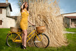 ragazza con la bici