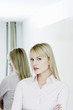 Foto: Businesswoman posing for the camera. Businesswoman posing for the camera.