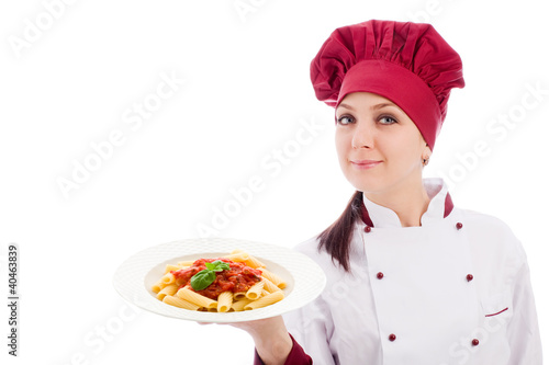 Foto: Chef with pasta plate in her hands Chef with pasta plate in her hands