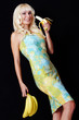 Blonde Frau mit Banane II.