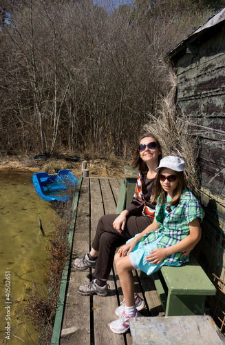 Photo: famille au bord du lac famille au bord du lac