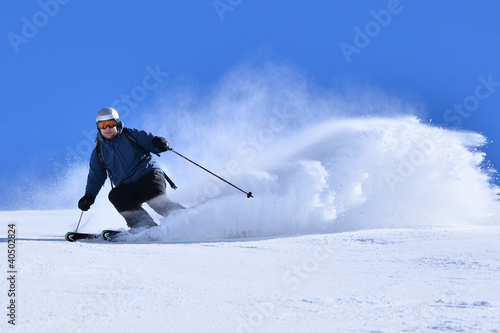 Foto: Rasante Skiabfahrt Rasante Skiabfahrt