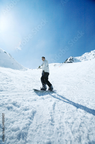Photo: Man snowboarding Man snowboarding
