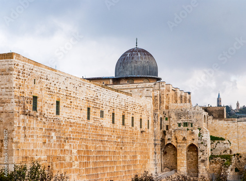 Photo: Al-Aqsa Mosque in the Old City of Jerusalem, Israel Al-Aqsa Mosque in the Old City of Jerusalem, Israel