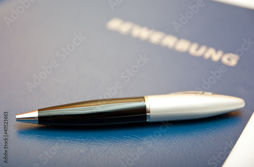 Foto: Application with pencil Application with pencil