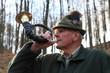 Foto: Jäger mit Jagdhorn Jäger mit Jagdhorn