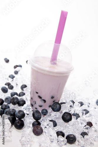 Foto: Bubble Tea lila mit Tapiokaperlen Bubble Tea lila mit Tapiokaperlen