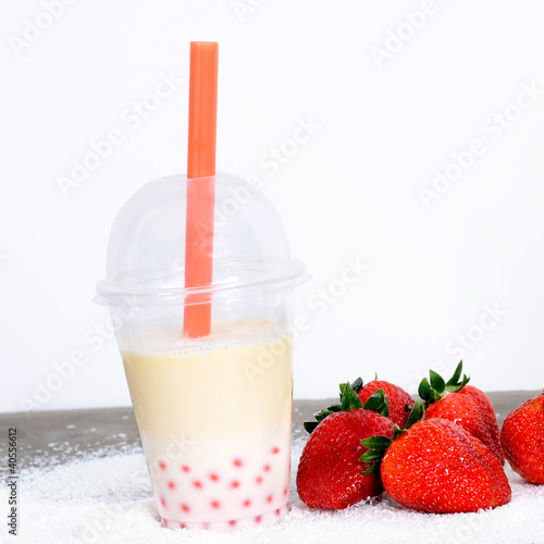 Photo: Bubble Tea mit Erdbeer-Bubbles Bubble Tea mit Erdbeer-Bubbles