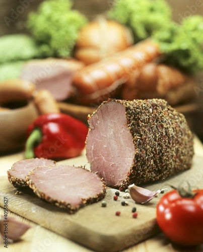 Photo: Ham with pepper crust Ham with pepper crust