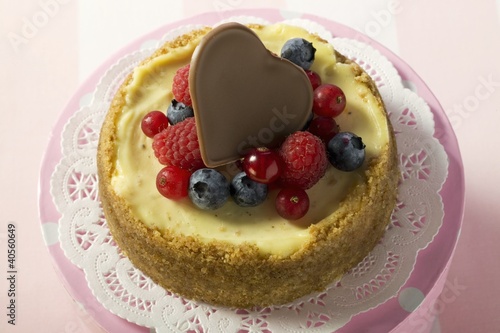 Photo: Mini-cheesecake with mixed berries Mini-cheesecake with mixed berries