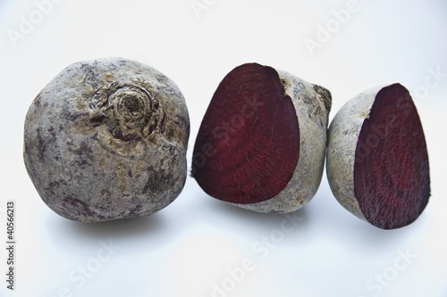 Photo: Whole and halved beetroot Whole and halved beetroot