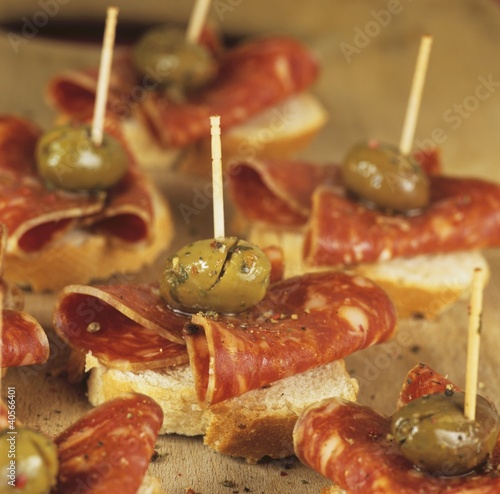 Photo: Canapés with chorizo and green olives Canapés with chorizo and green olives