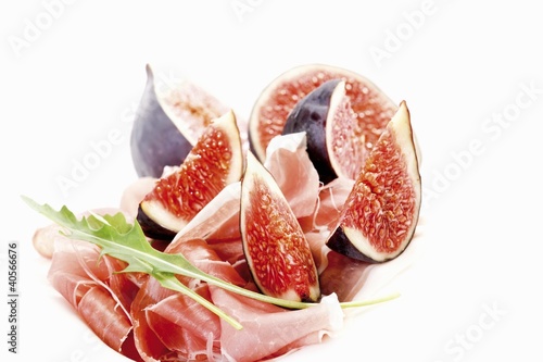 Photo: Fresh figs with Serrano ham and rocket Fresh figs with Serrano ham and rocket