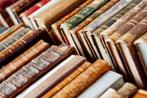 Foto: old books background old books background