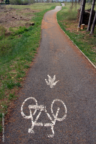 Photo: strada pedonale e ciclabile strada pedonale e ciclabile