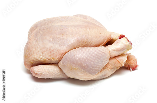 Foto: raw chicken isolatde on white background raw chicken isolatde on white background