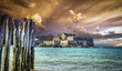 Ciel orangé sur le fort