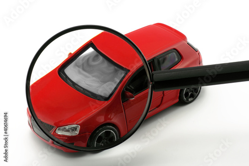 Photo: auto hinter lupe auto hinter lupe