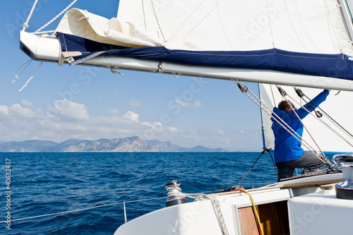 Photo: Classical mainsail reefing system Classical mainsail reefing system