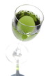 verre de liqueur verte