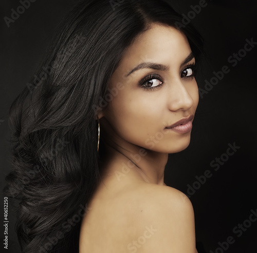 Photo: Beautiful young woman Beautiful young woman