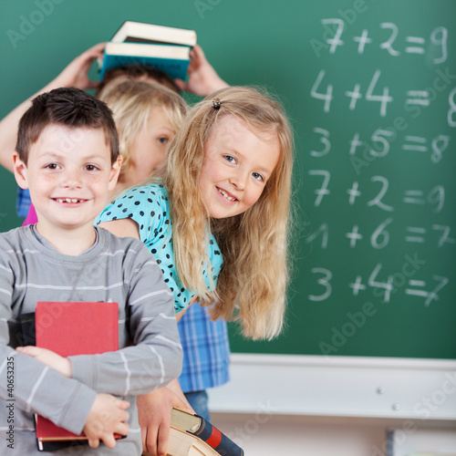 Foto: kinder in der schule kinder in der schule