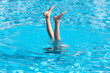 Photo: Handstand im Pool Handstand im Pool
