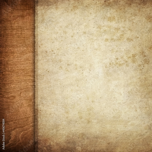 Foto: paper on wood board paper on wood board