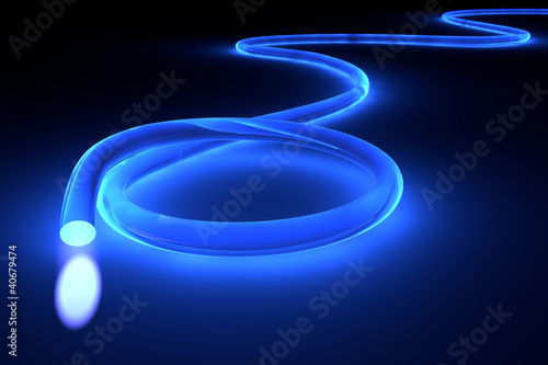 Illustration: Glasfaserkabel mit blauem Licht Glasfaserkabel mit blauem Licht