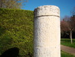 Borne milliaire.Village Bernis